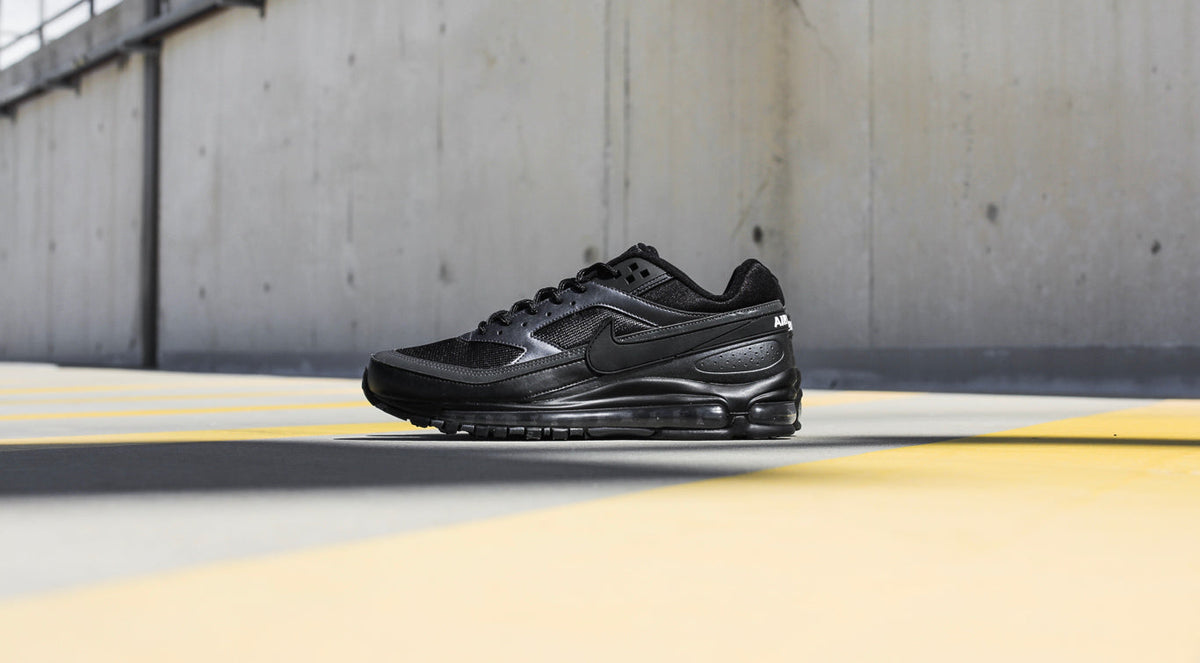 CLASSICS COLLIDE: NIKE AIR MAX 97/BW