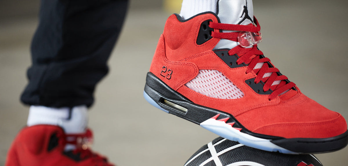 LAUNCHING: AIR JORDAN 5 'RAGING BULL'