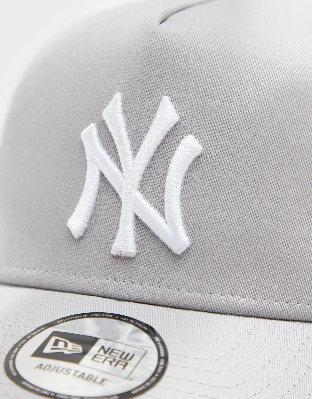 MLB New York Yankees Snapback Trucker Cap