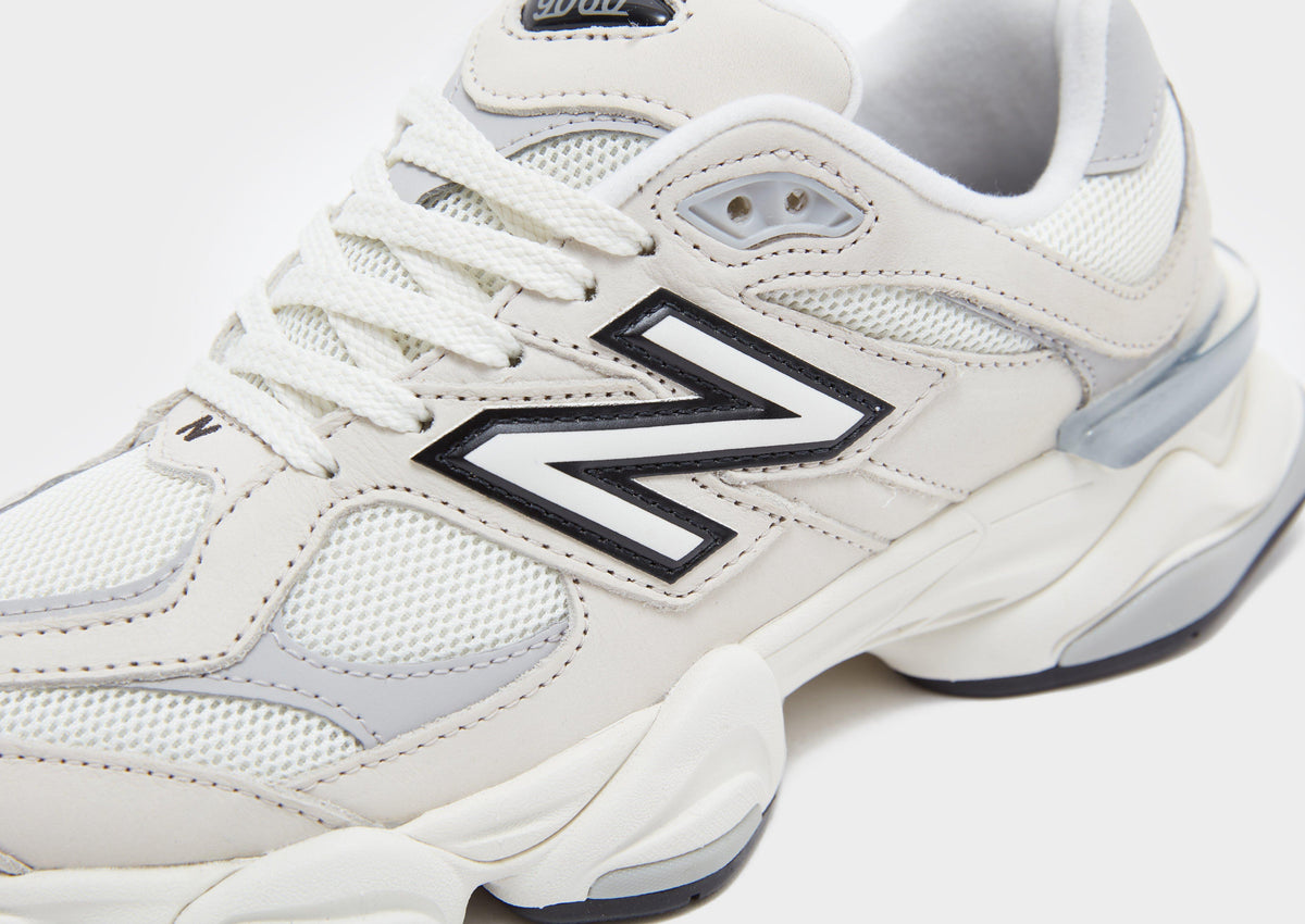 9060 Women's