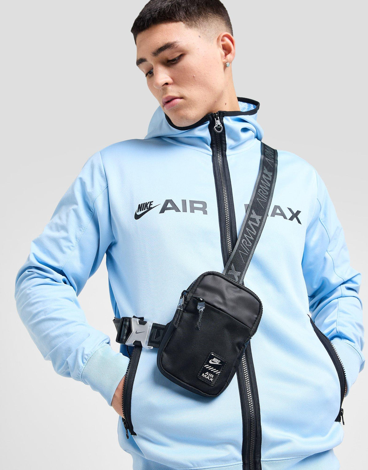 Essential Air Max Hip Pack