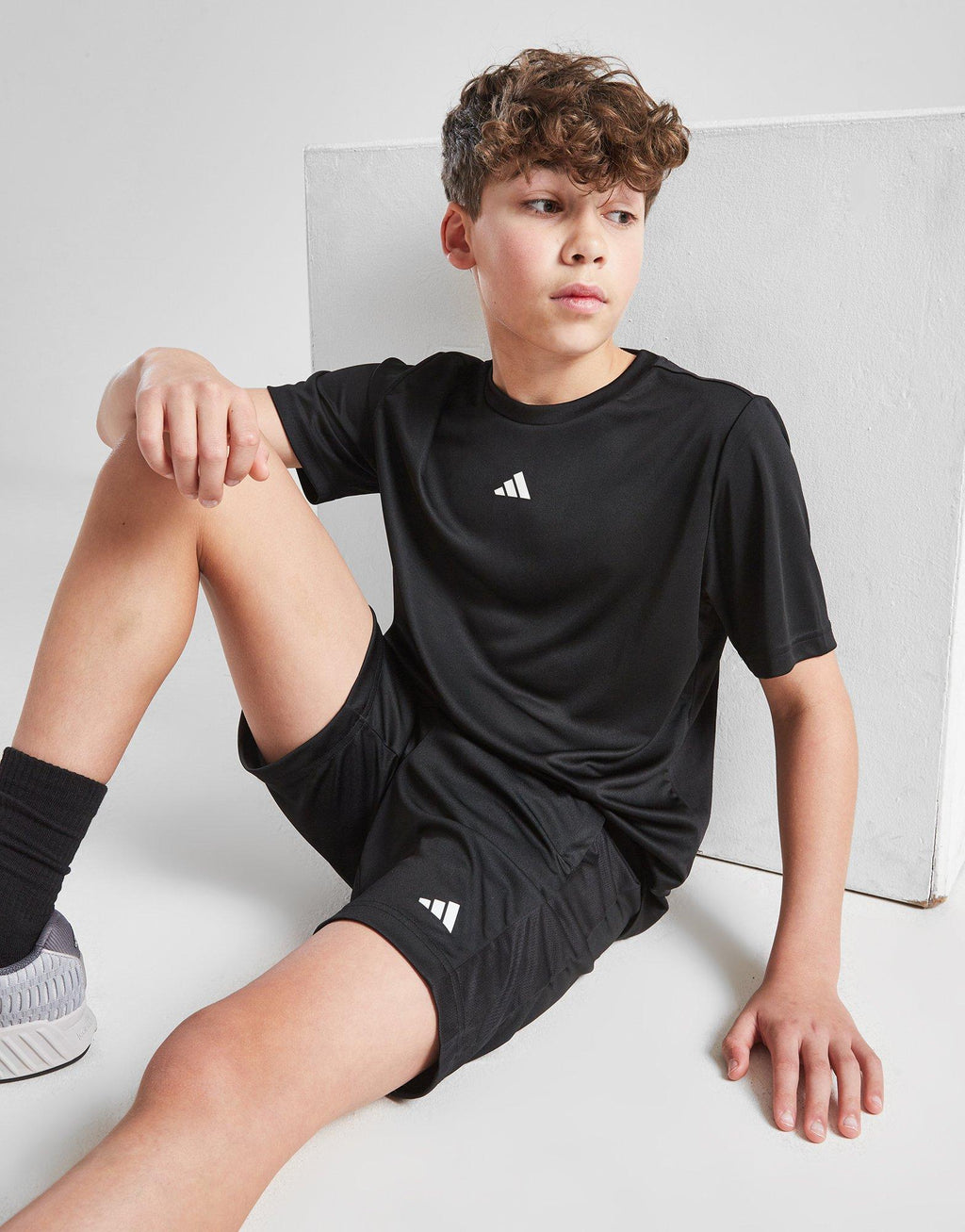 Train Essentials Logo T-Shirt Junior