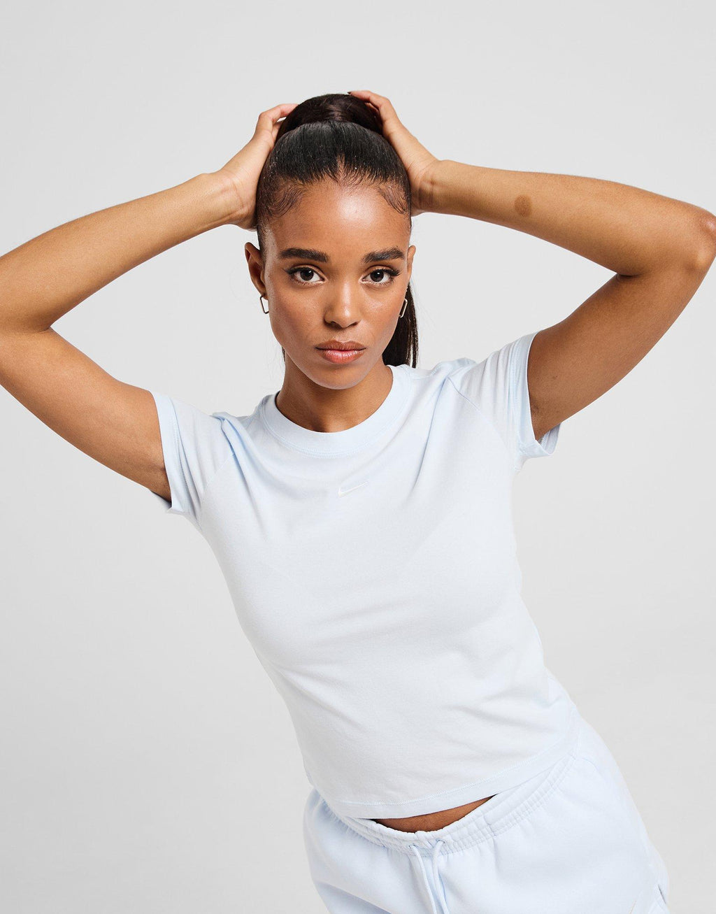 Essential Sportswear Chill Knit T-Shirt