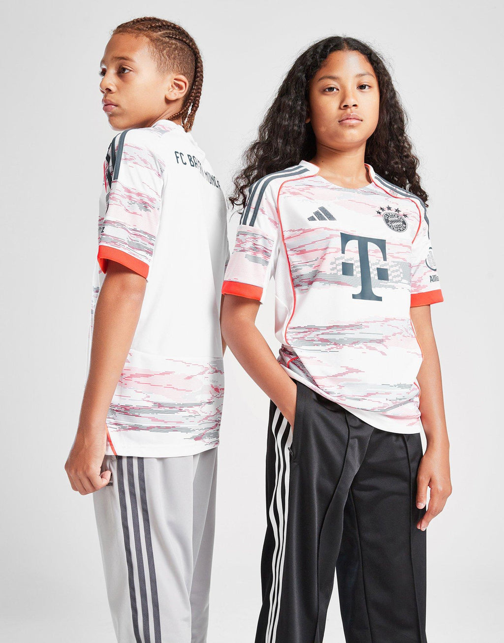 FC Bayern Munich 2025/26 Away Shirt Junior