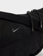 Aura Crescent Crossbody (4L)