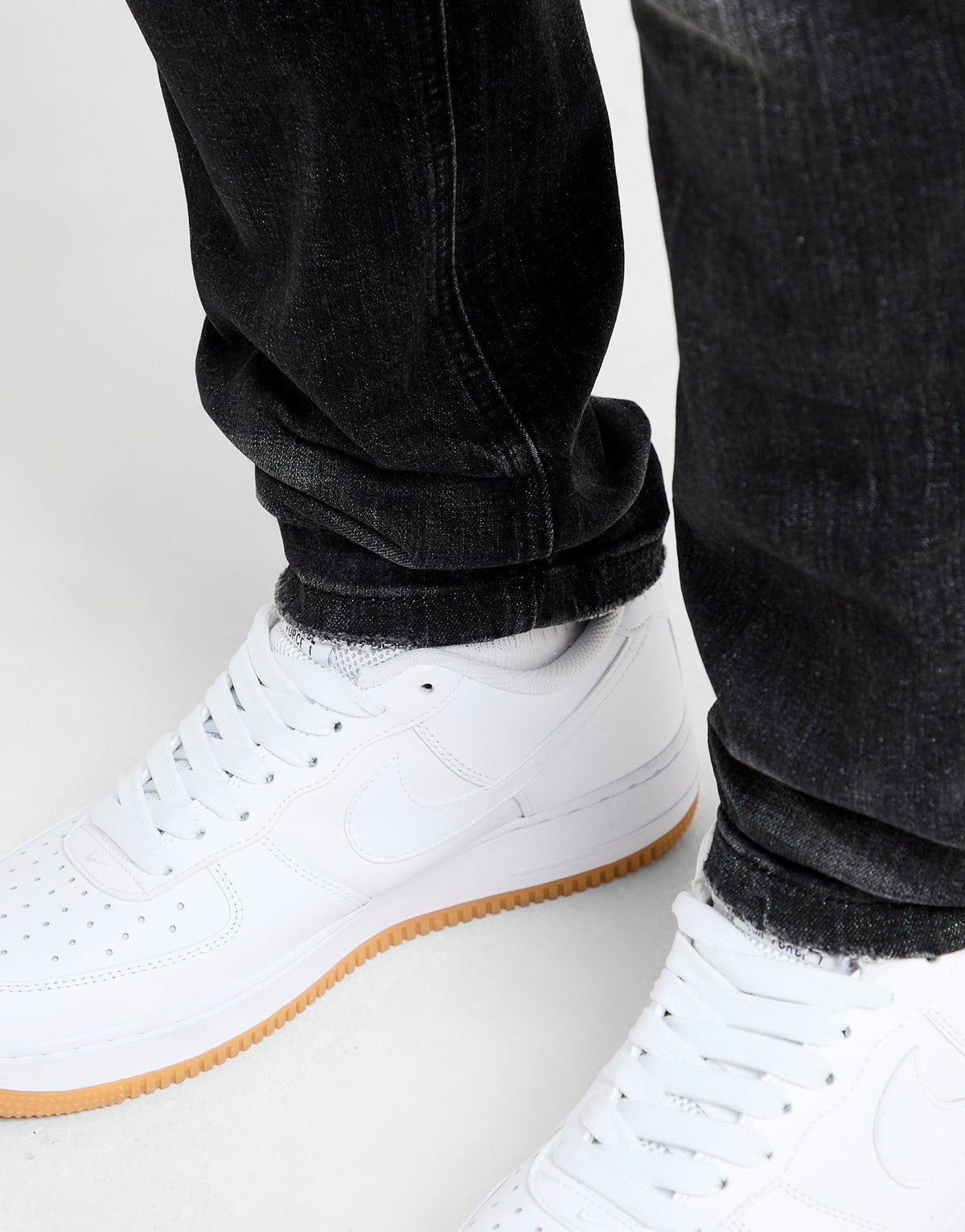 Washed Core Slim Jeans