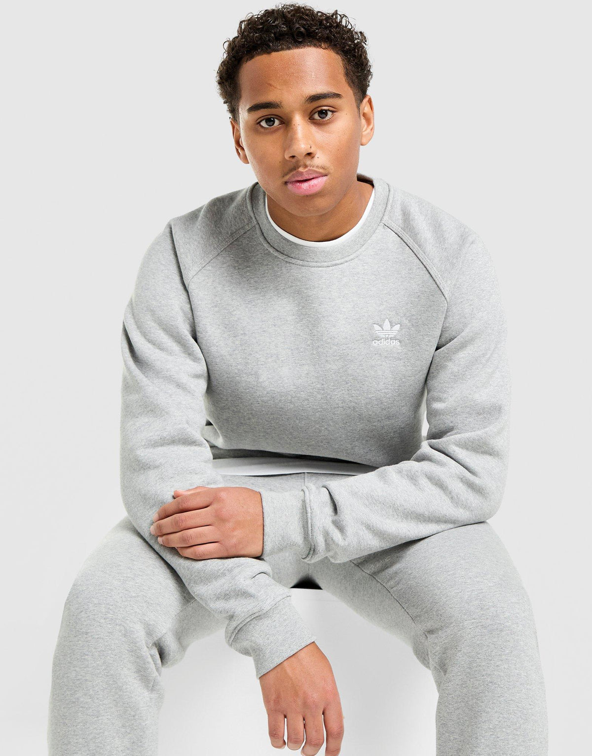 Trefoil Essential Crew Sweatshirt