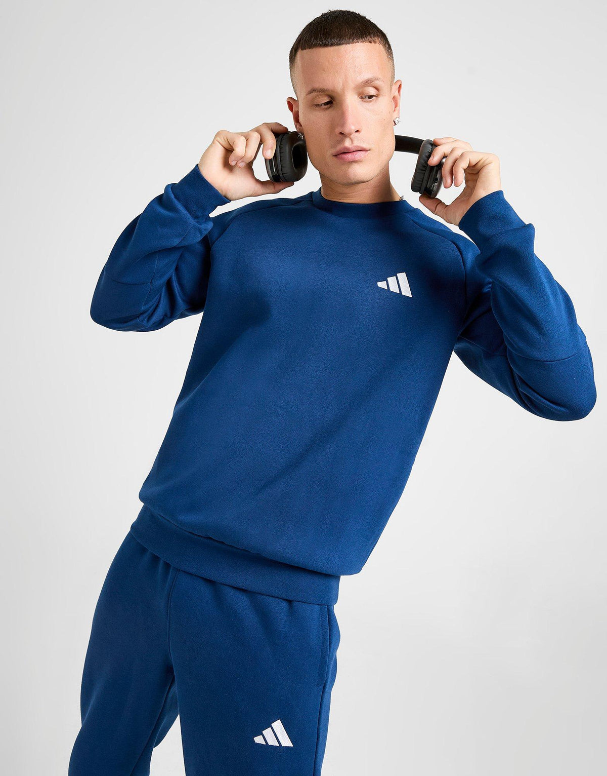 Essential Crew Sweatshirt