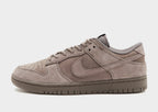Dunk Low Retro SE