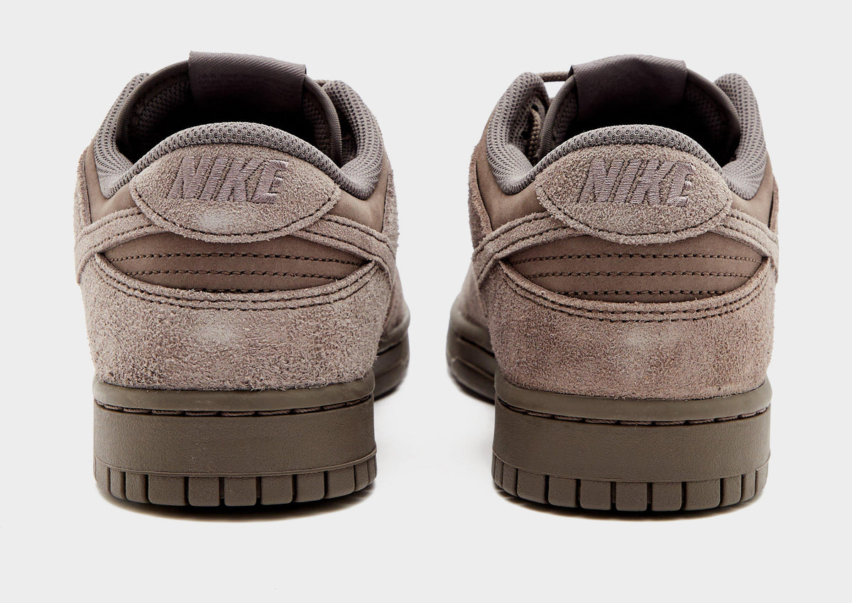 Dunk Low Retro SE