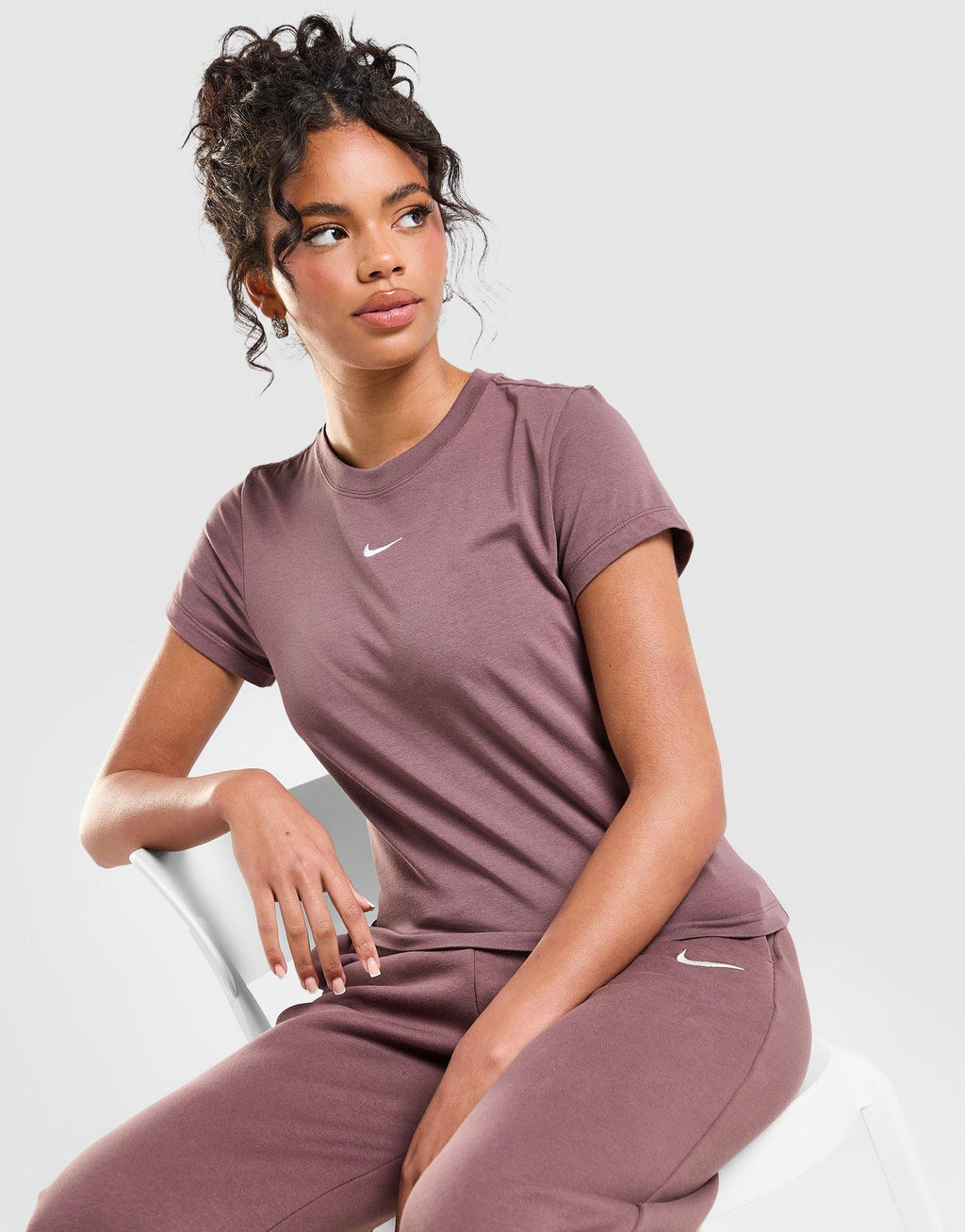 Essential Sportswear Chill Knit T-Shirt