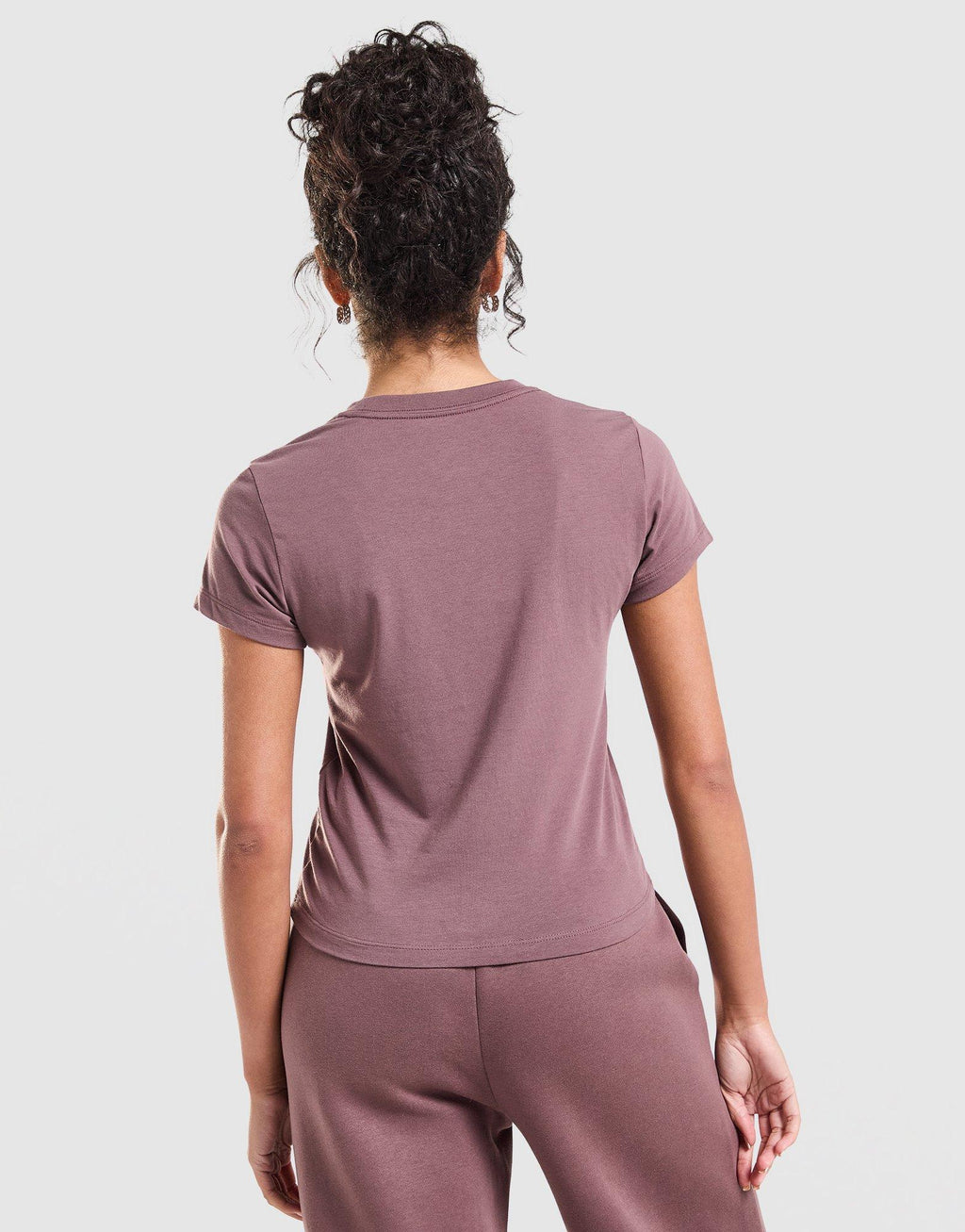 Essential Sportswear Chill Knit T-Shirt