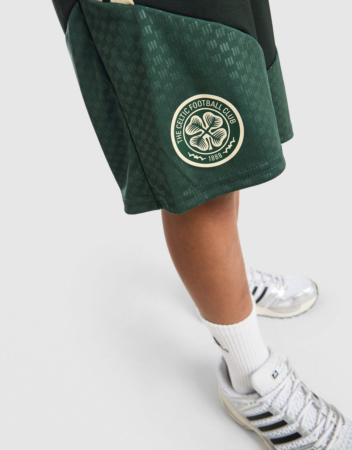 Celtic FC Tiro 26 Training Shorts Junior