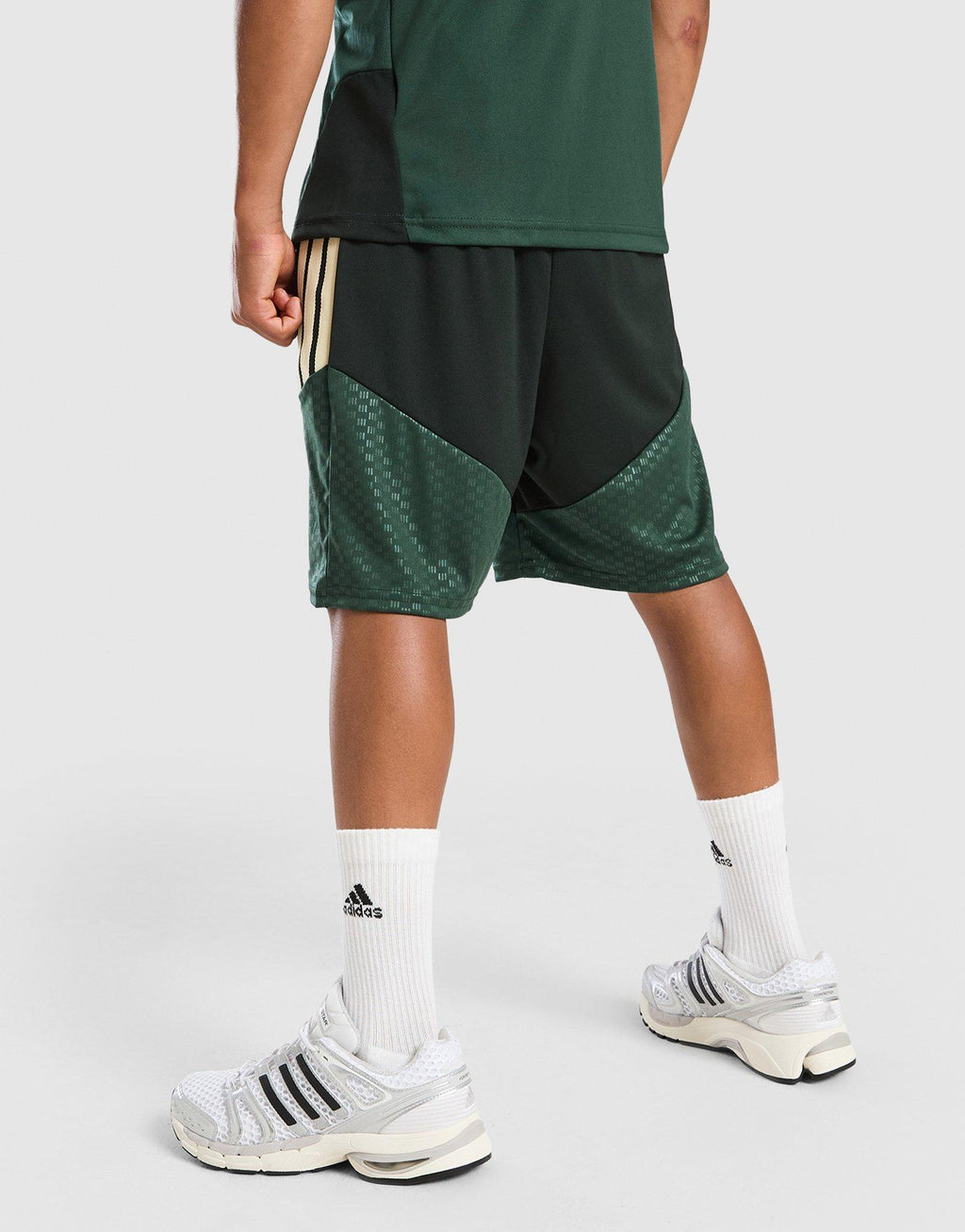 Celtic FC Tiro 26 Training Shorts Junior