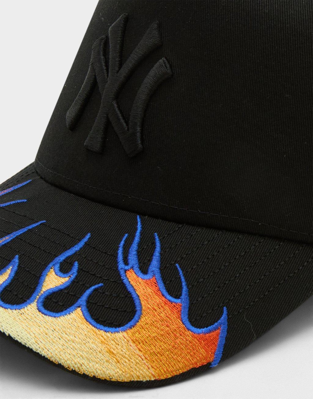 MLB New York Yankees Trucker Flame Cap