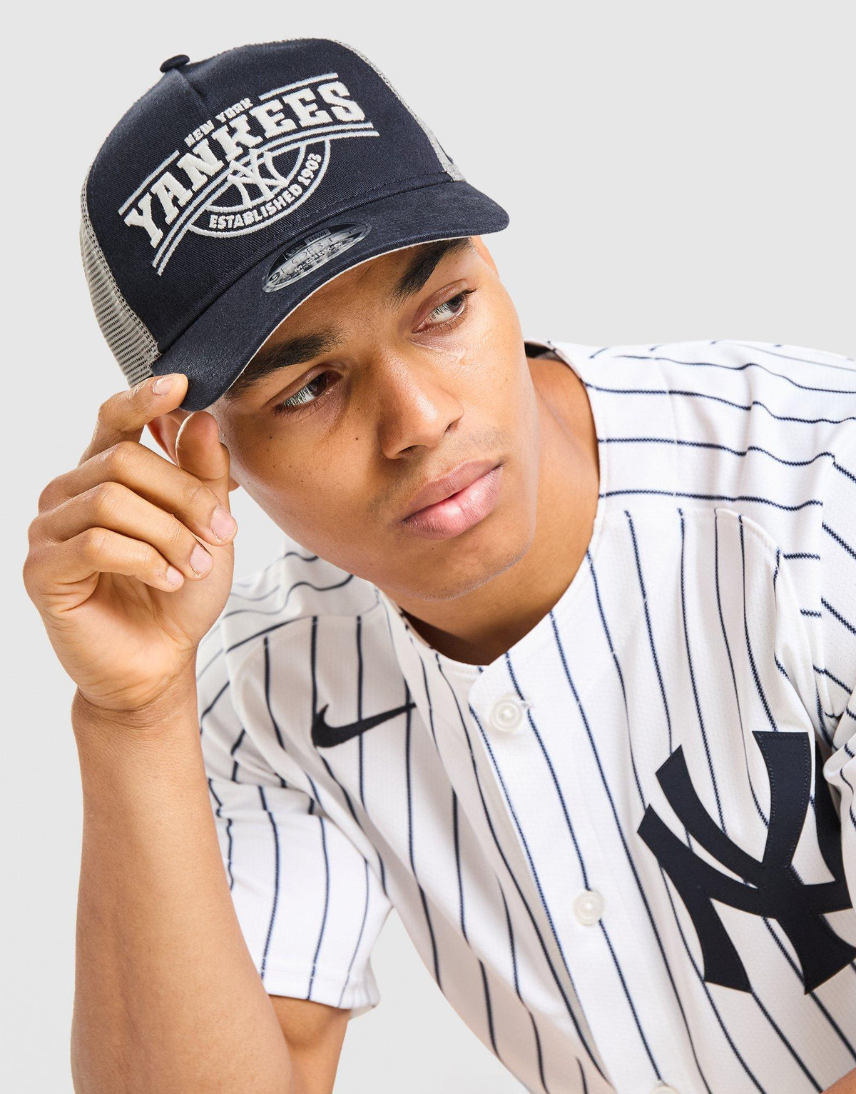 MLB M-Crown 9FORTY Trucker Cap