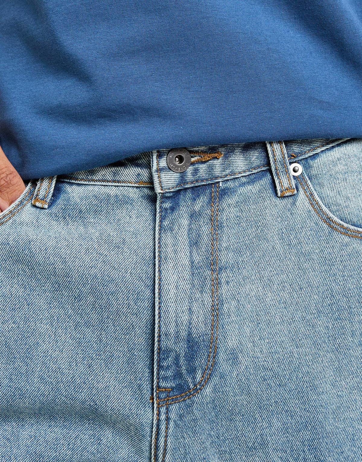 Core Relaxed Jeans