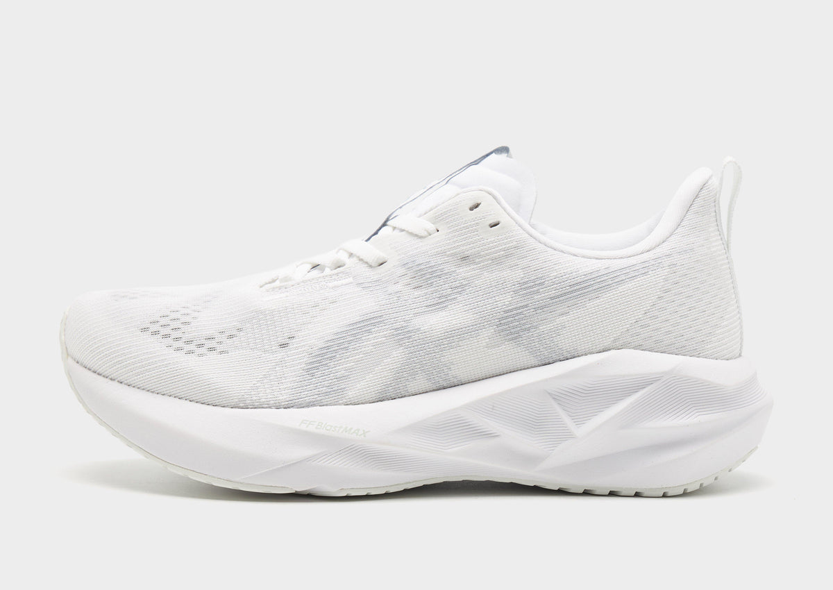 Novablast 5 Women's