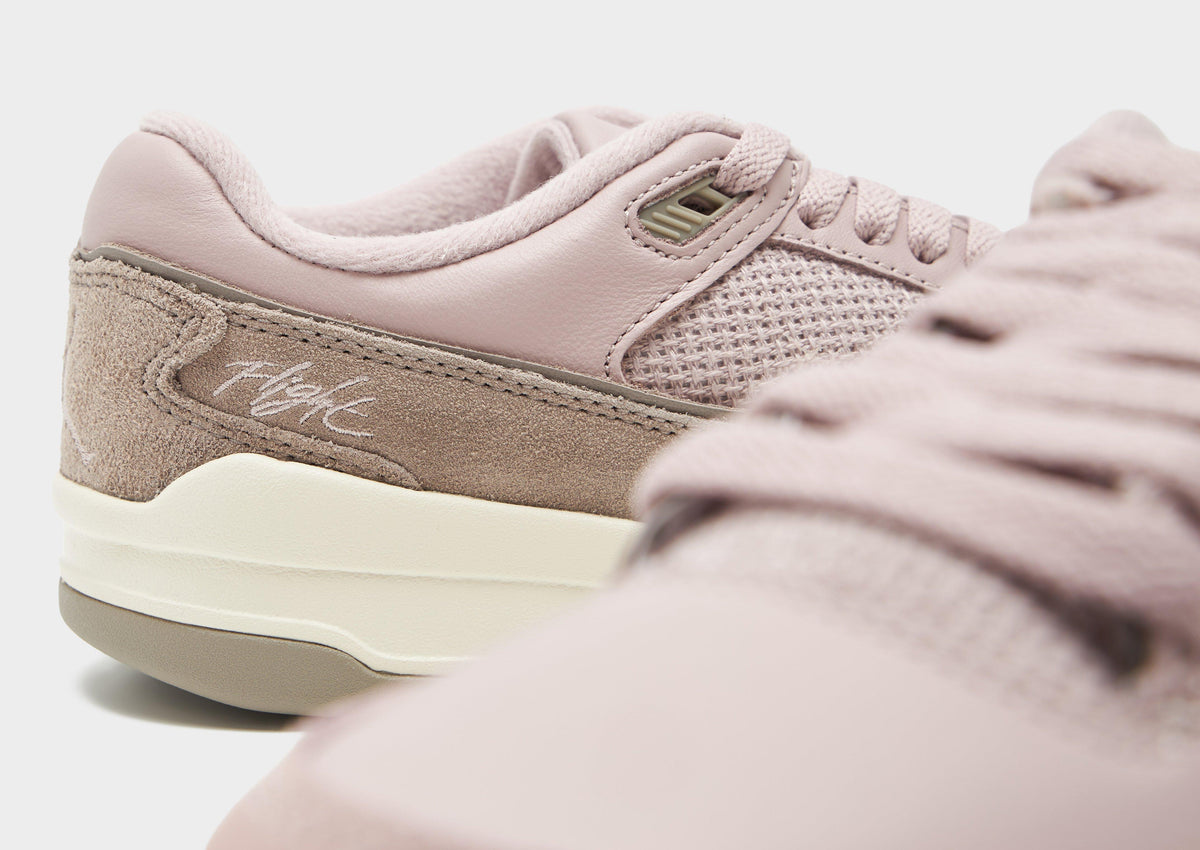 Flight Court Women's