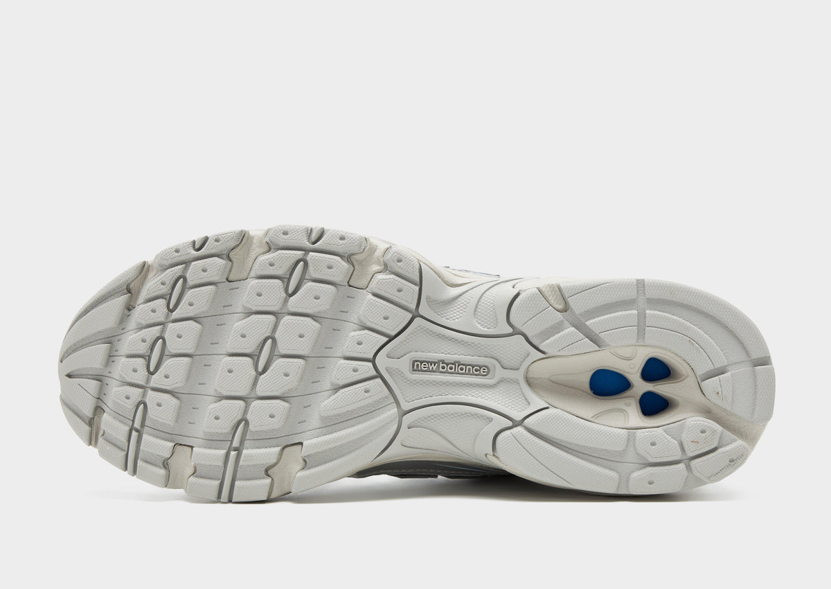 740 Women's