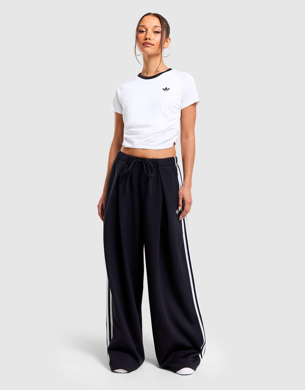 Originals Adiluna Season 2 x JENNIE Layered T-Shirt