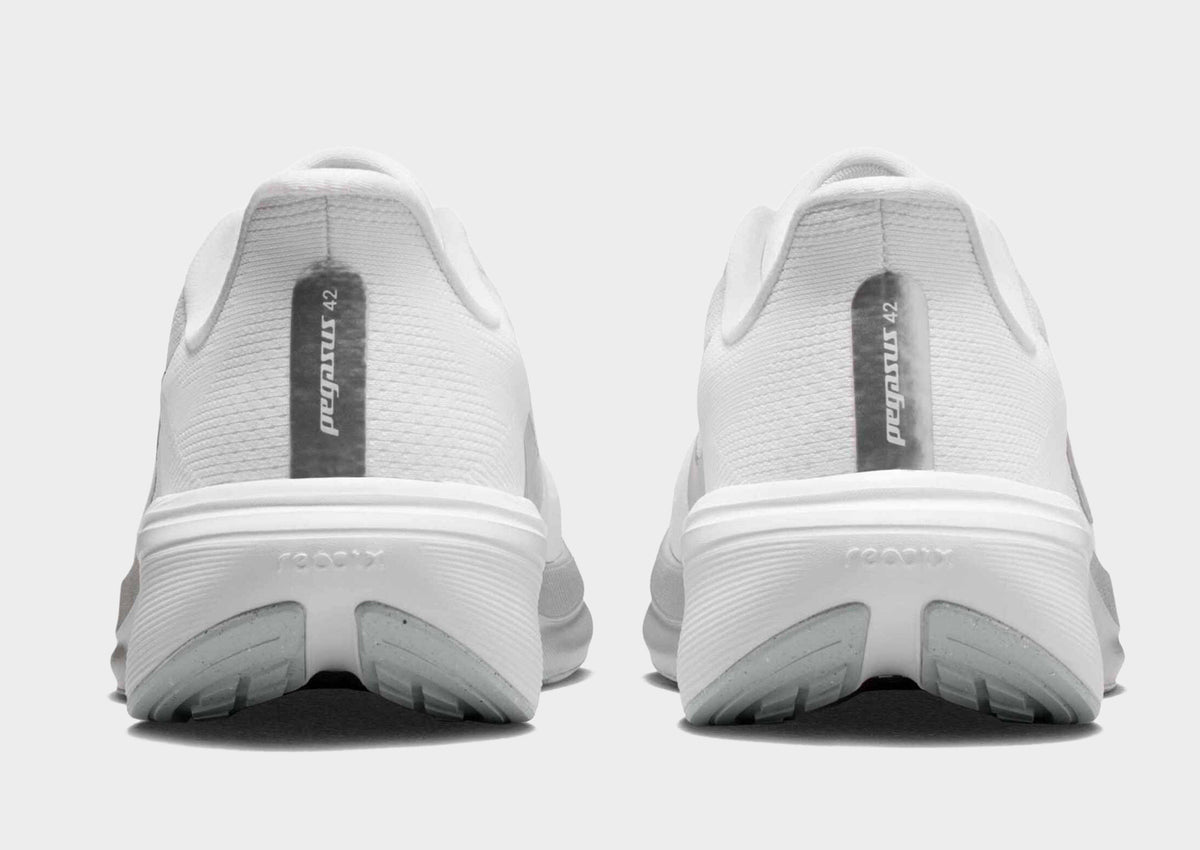 Pegasus 42 Women's