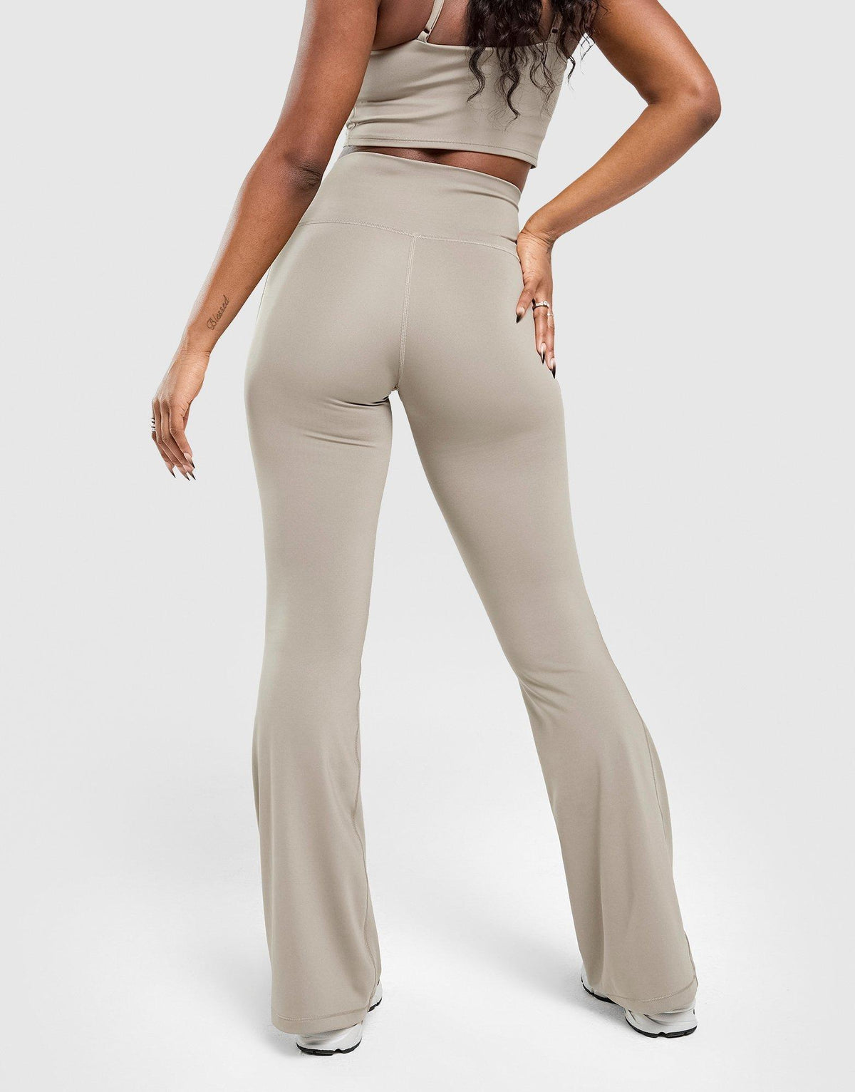 Logo U-Seam Flared Leggings